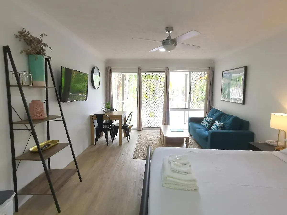 Bay Of Palms Hotel Gold Coast Australia