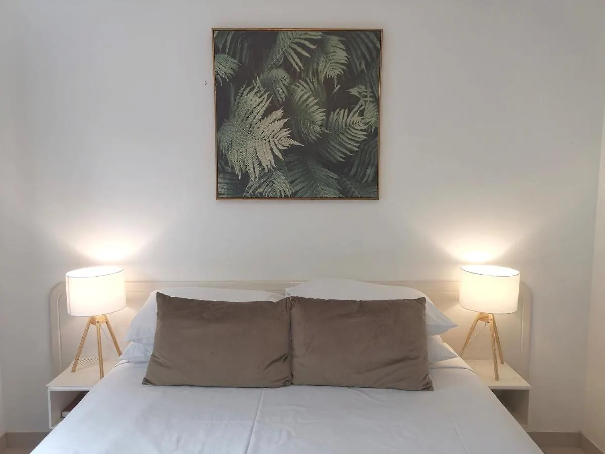 ***  Bay Of Palms Hotel Gold Coast Australia